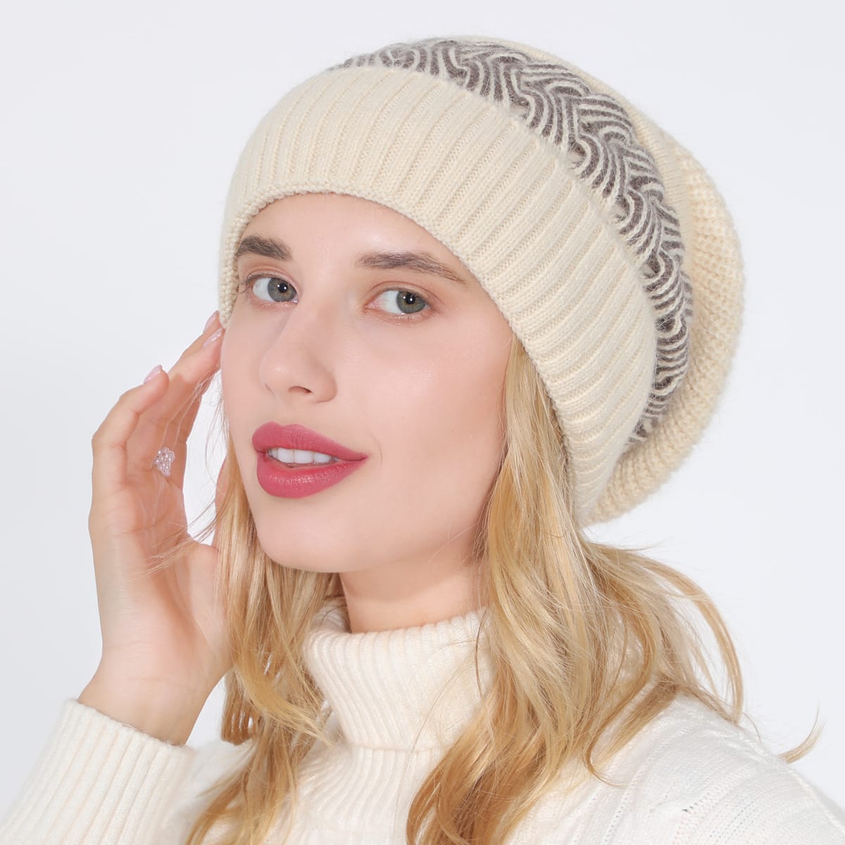 Fashion Color Matching Thick Knitted Cone Hat