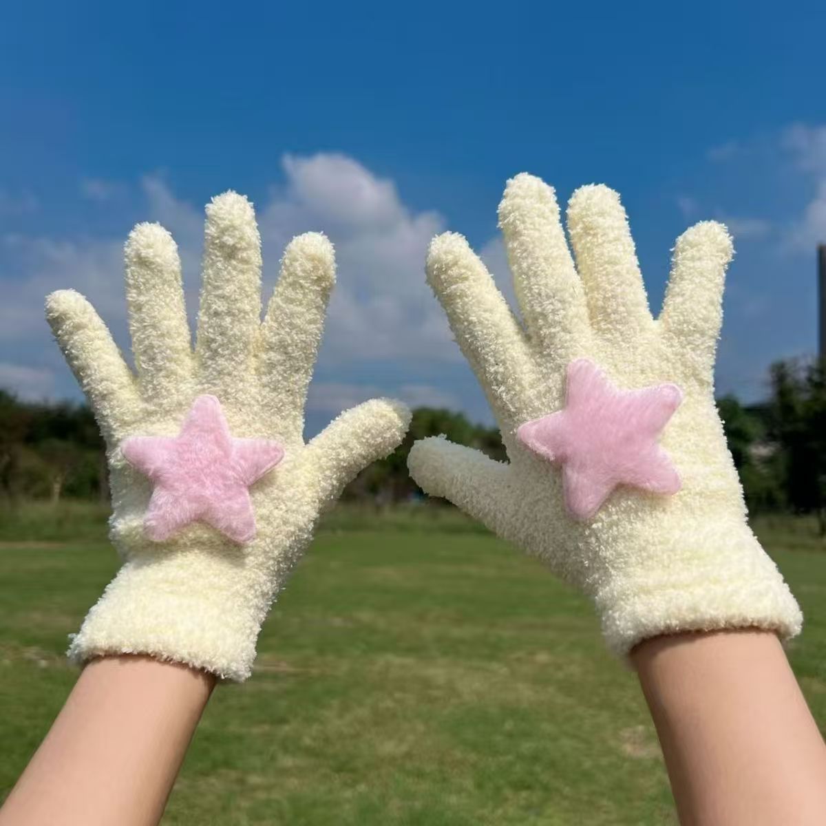 Women'S Fashion Cute Autumn And Winter Velvet Warm Star Five-Finger Plush Gloves