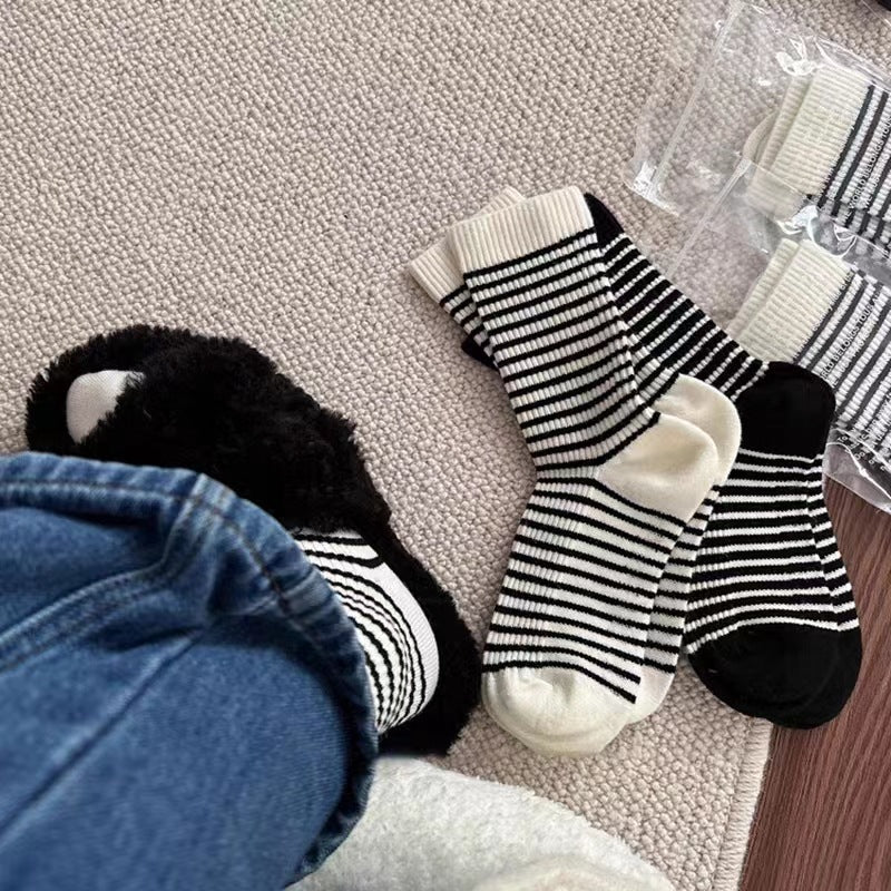 Women Cotton Thickened Stripe Crew Socks - Single Needle Knit