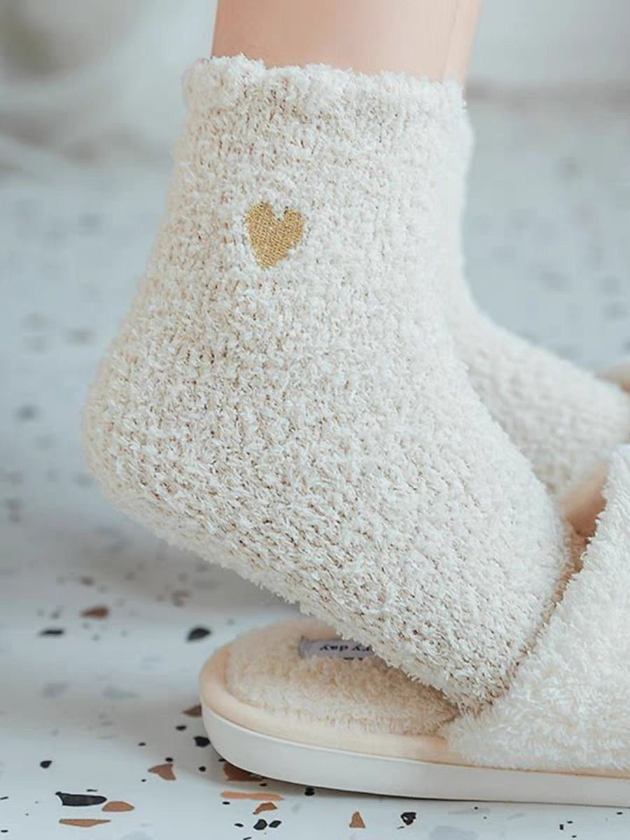 Women Fashion Coral Fleece Love Heart Embroidered Socks